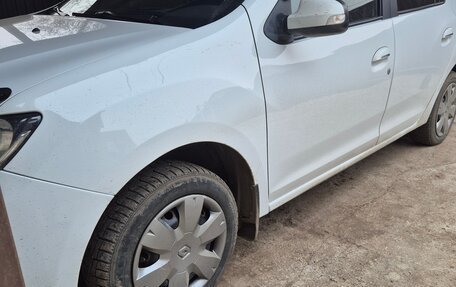 Renault Logan II, 2016 год, 670 000 рублей, 2 фотография