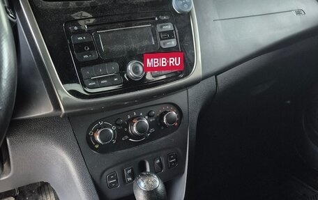 Renault Logan II, 2016 год, 670 000 рублей, 9 фотография