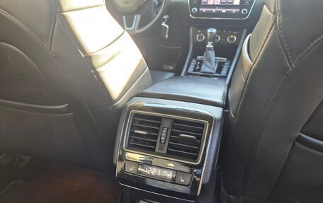 Skoda Superb III рестайлинг, 2018 год, 1 620 000 рублей, 9 фотография