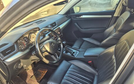 Skoda Superb III рестайлинг, 2018 год, 1 620 000 рублей, 22 фотография