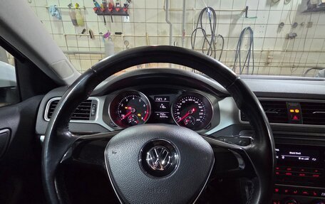 Volkswagen Jetta VI, 2017 год, 1 200 000 рублей, 10 фотография