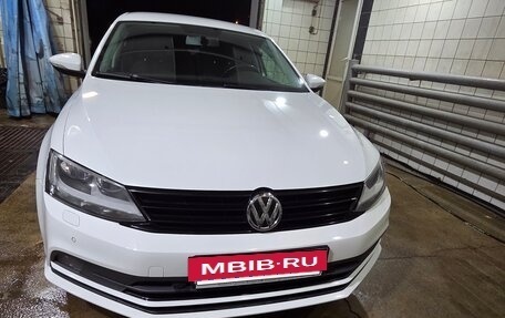Volkswagen Jetta VI, 2017 год, 1 200 000 рублей, 2 фотография
