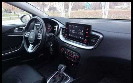 KIA cee'd III, 2022 год, 2 000 000 рублей, 10 фотография