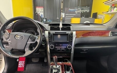 Toyota Camry, 2012 год, 1 700 000 рублей, 3 фотография