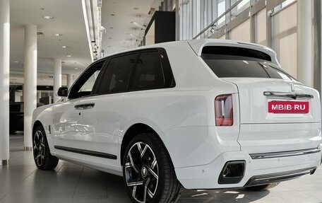 Rolls-Royce Cullinan, 2025 год, 62 000 000 рублей, 7 фотография