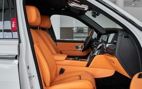 Rolls-Royce Cullinan, 2025 год, 62 000 000 рублей, 8 фотография