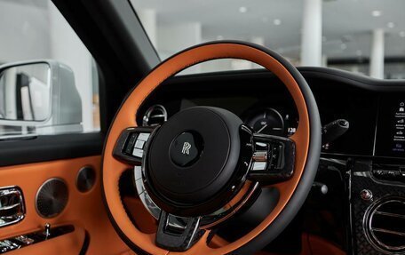 Rolls-Royce Cullinan, 2025 год, 62 000 000 рублей, 12 фотография