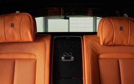 Rolls-Royce Cullinan, 2025 год, 62 000 000 рублей, 16 фотография