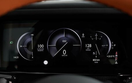 Rolls-Royce Cullinan, 2025 год, 62 000 000 рублей, 31 фотография