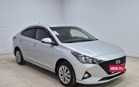 Hyundai Solaris II рестайлинг, 2021 год, 1 500 000 рублей, 3 фотография