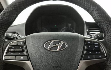 Hyundai Solaris II рестайлинг, 2021 год, 1 500 000 рублей, 21 фотография