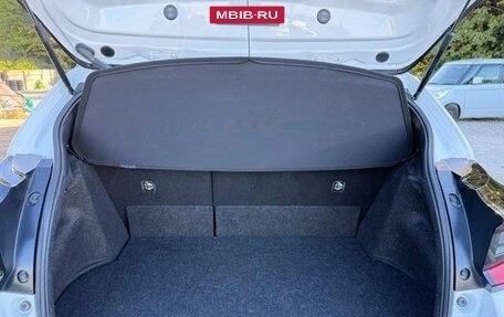 Toyota Yaris, 2022 год, 1 490 007 рублей, 9 фотография