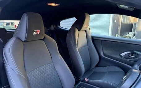 Toyota Yaris, 2022 год, 1 490 007 рублей, 11 фотография