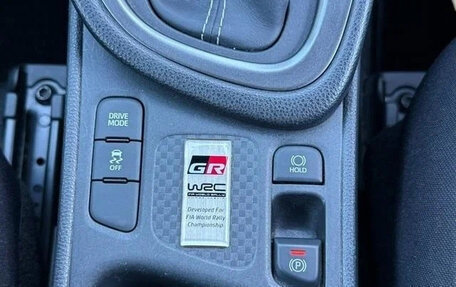 Toyota Yaris, 2022 год, 1 490 007 рублей, 21 фотография