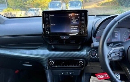 Toyota Yaris, 2022 год, 1 490 007 рублей, 14 фотография