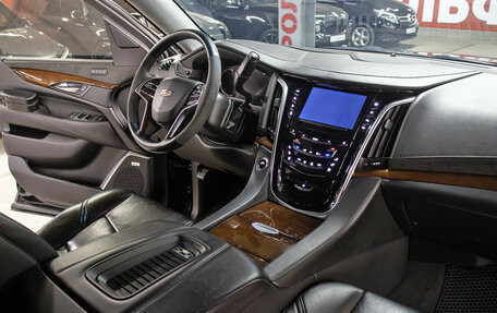 Cadillac Escalade IV, 2019 год, 5 000 000 рублей, 12 фотография