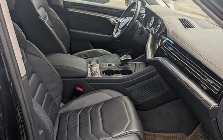 Volkswagen Touareg III, 2020 год, 5 500 000 рублей, 9 фотография