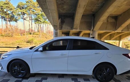 Hyundai Elantra, 2022 год, 1 860 000 рублей, 3 фотография