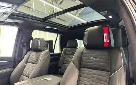 Cadillac Escalade V, 2025 год, 20 400 000 рублей, 14 фотография