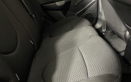 KIA Rio III рестайлинг, 2015 год, 925 000 рублей, 17 фотография