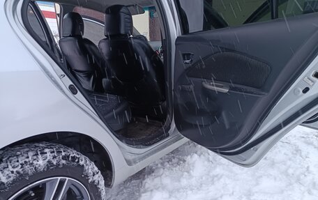 Toyota Yaris III рестайлинг, 2008 год, 720 000 рублей, 10 фотография