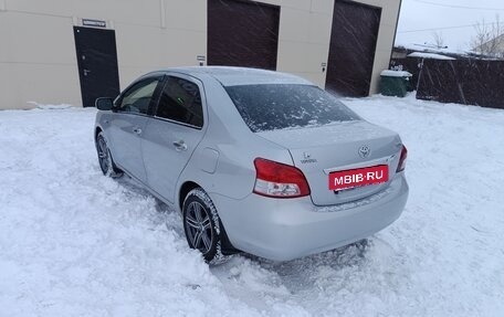 Toyota Yaris III рестайлинг, 2008 год, 720 000 рублей, 5 фотография