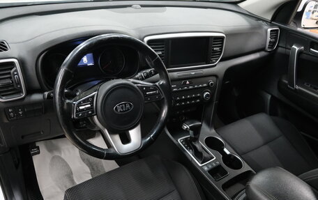 KIA Sportage IV рестайлинг, 2020 год, 2 649 000 рублей, 11 фотография