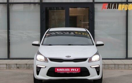 KIA Rio IV, 2018 год, 1 380 000 рублей, 2 фотография