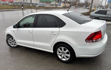 Volkswagen Polo VI (EU Market), 2011 год, 700 000 рублей, 2 фотография