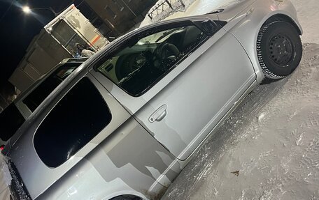 Toyota Vitz, 2001 год, 325 000 рублей, 2 фотография