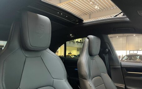 Porsche Macan, 2025 год, 16 490 000 рублей, 21 фотография