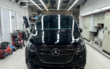 Mercedes-Benz V-Класс, 2025 год, 14 400 000 рублей, 2 фотография