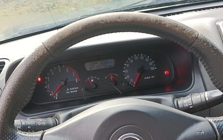 Nissan Terrano II рестайлинг, 2003 год, 450 000 рублей, 9 фотография