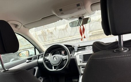 Volkswagen Passat B8 рестайлинг, 2016 год, 1 800 000 рублей, 2 фотография