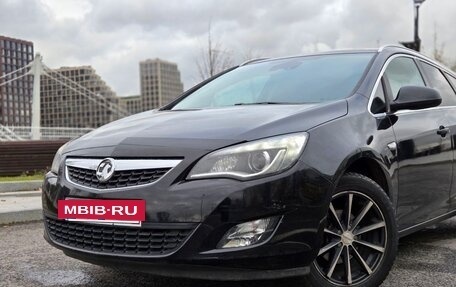 Opel Astra J, 2011 год, 499 000 рублей, 2 фотография