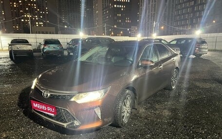 Toyota Camry, 2017 год, 2 650 000 рублей, 4 фотография