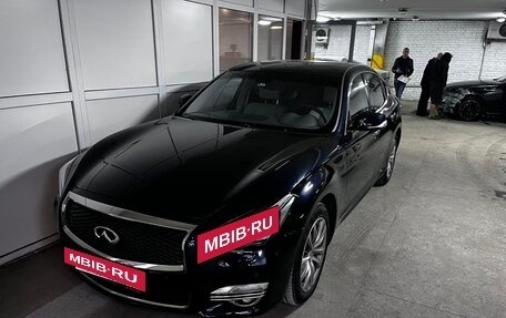 Infiniti Q70 I, 2016 год, 2 050 000 рублей, 3 фотография