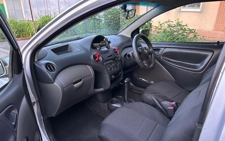 Toyota Vitz, 2003 год, 370 000 рублей, 6 фотография