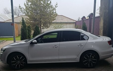 Volkswagen Jetta VI, 2015 год, 1 320 000 рублей, 3 фотография