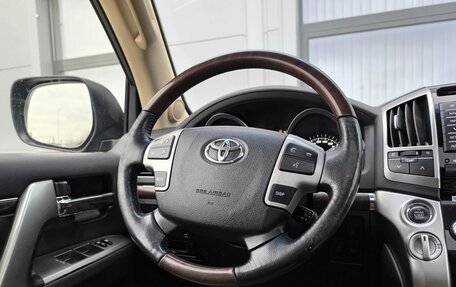 Toyota Land Cruiser 200, 2014 год, 3 150 000 рублей, 7 фотография