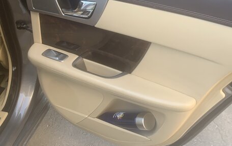 Jaguar XF I рестайлинг, 2010 год, 1 400 000 рублей, 11 фотография