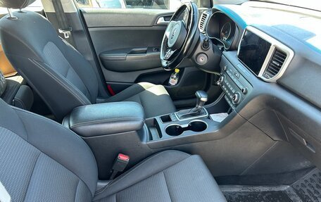 KIA Sportage IV рестайлинг, 2020 год, 2 000 000 рублей, 10 фотография