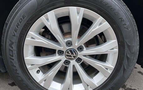 Volkswagen Tiguan II, 2021 год, 2 750 000 рублей, 10 фотография