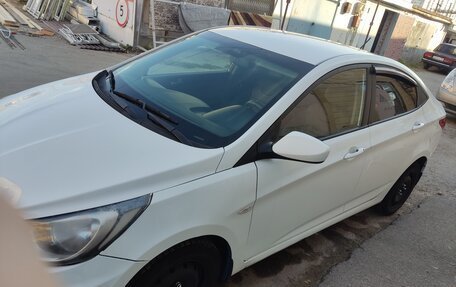 Hyundai Solaris II рестайлинг, 2014 год, 735 000 рублей, 5 фотография