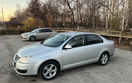 Volkswagen Jetta VI, 2010 год, 720 000 рублей, 2 фотография