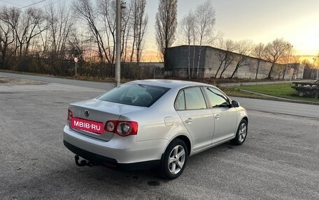 Volkswagen Jetta VI, 2010 год, 720 000 рублей, 4 фотография