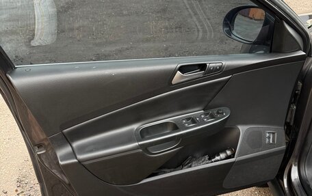 Volkswagen Passat B6, 2010 год, 800 000 рублей, 10 фотография