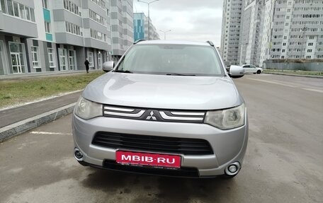 Mitsubishi Outlander III рестайлинг 3, 2012 год, 999 000 рублей, 1 фотография