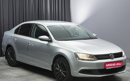 Volkswagen Jetta VI, 2013 год, 980 000 рублей, 3 фотография