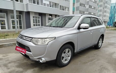 Mitsubishi Outlander III рестайлинг 3, 2012 год, 999 000 рублей, 3 фотография